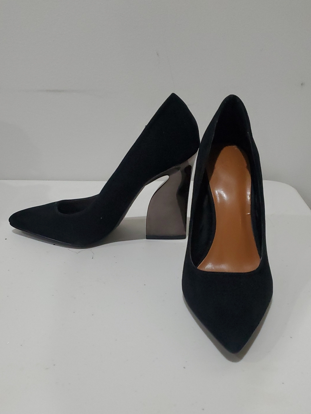 H by Halston Black Pointed Suede Pumps with Sculpted Metallic Heel